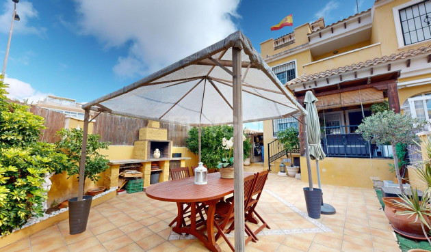 Villa - Odsprzedaż - Torrevieja - Aguas Nuevas 1