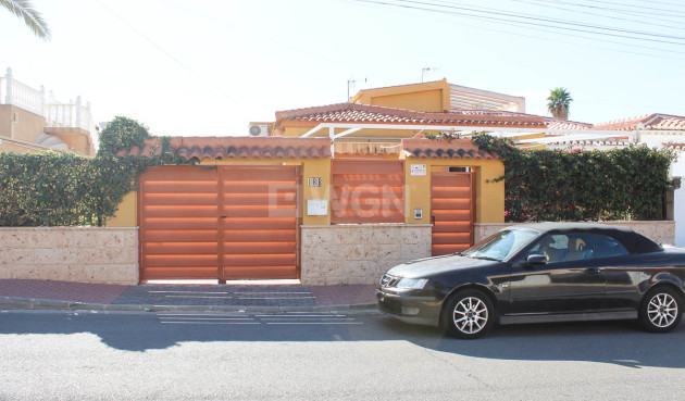 Villa - Odsprzedaż - Torrevieja - Costa Blanca