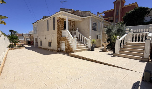 Villa - Odsprzedaż - Torrevieja - Costa Blanca