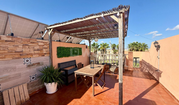 Villa - Odsprzedaż - Torrevieja - El Limonar