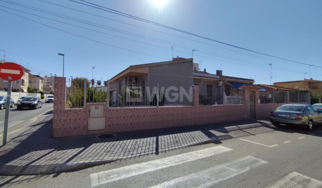 Villa - Odsprzedaż - Torrevieja - Estacion De Autobuses