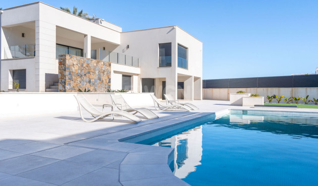 Villa - Odsprzedaż - Torrevieja - La Valeta
