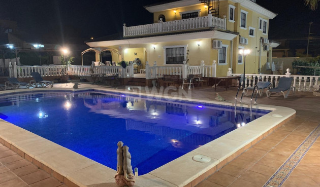 Villa - Odsprzedaż - Torrevieja - Los Balcones - Los Altos del Edén