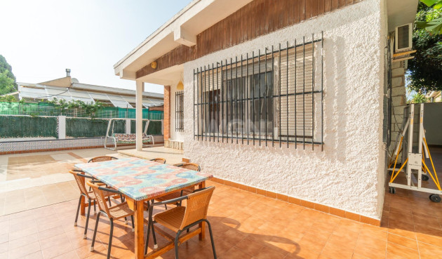 Villa - Odsprzedaż - Torrevieja - Los Frutales