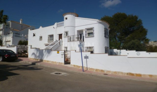 Villa - Odsprzedaż - Villamartin - Costa Blanca