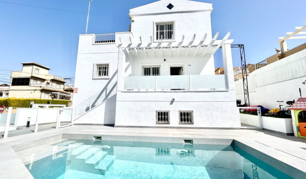 Villa - Odsprzedaż - Villamartin - Costa Blanca