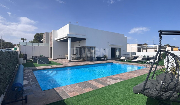 Villa - Odsprzedaż - Villamartin - Costa Blanca