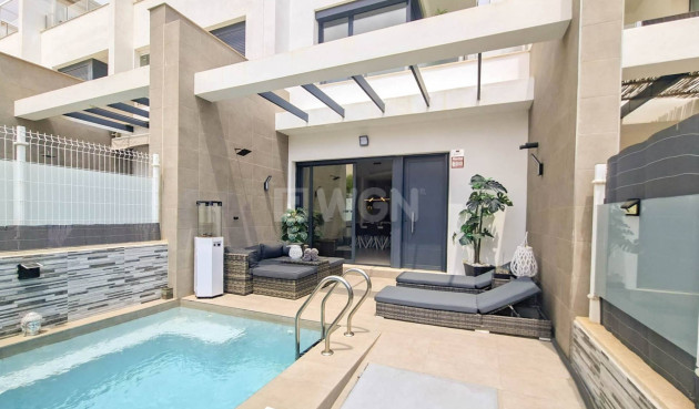 Villa - Odsprzedaż - Villamartin - Costa Blanca