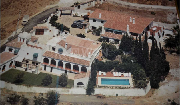 Villa - Resale - Alcaucín - 56088