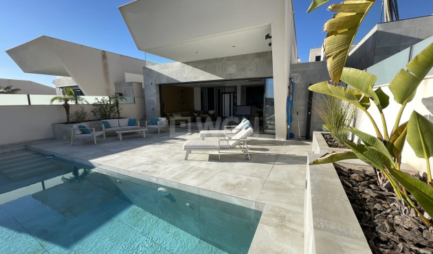 Villa - Resale - Ciudad Quesada - Costa Blanca