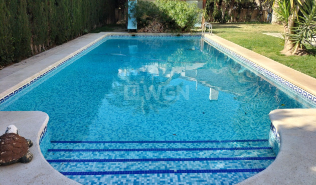 Villa - Resale - Elda - 88870