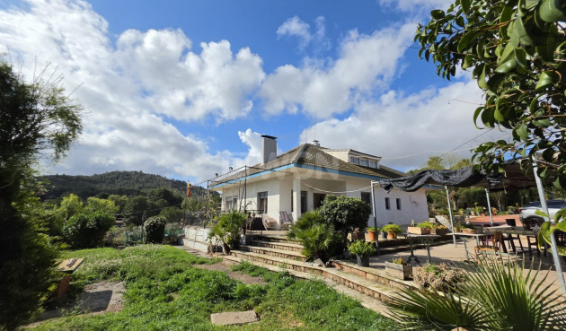 Villa - Resale - Elda - Inland