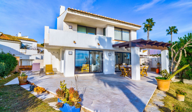 Villa - Resale - Estepona - Costa del Sol