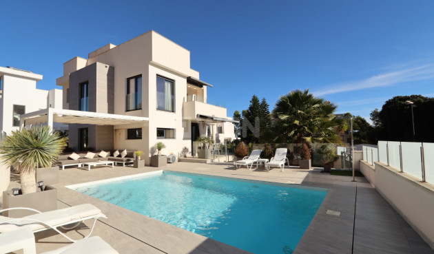 Villa - Resale - La Nucía - Costa Blanca