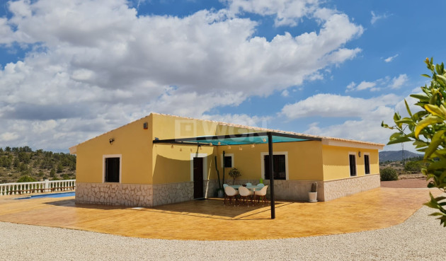 Villa - Resale - La Romana - Inland