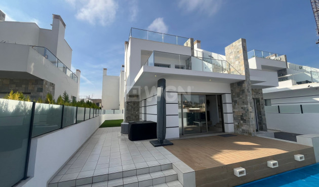Villa - Resale - Los Alcázares - 77221