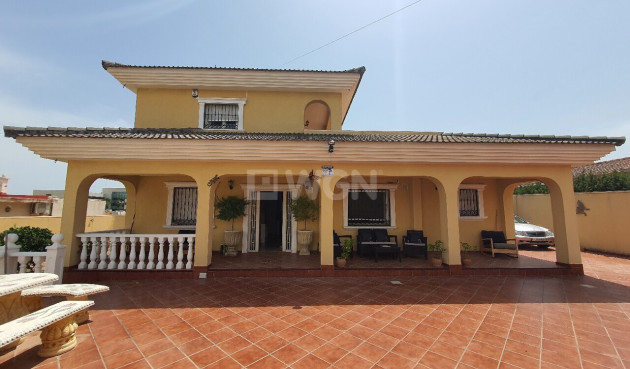 Villa - Resale - Los Balcones - Costa Blanca