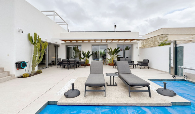Villa - Resale - Los Montesinos - 21444