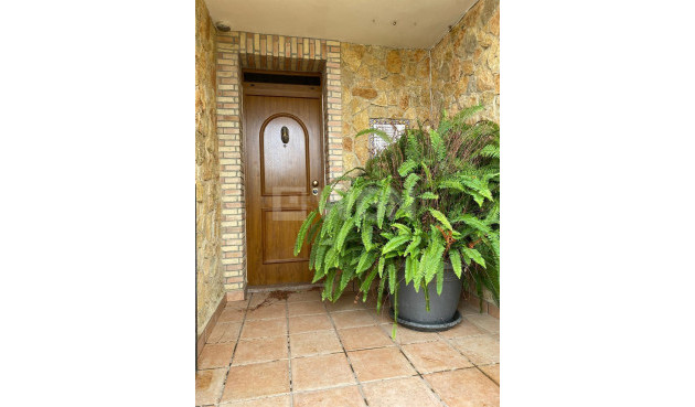 Villa - Resale - Orihuela Costa - 12970