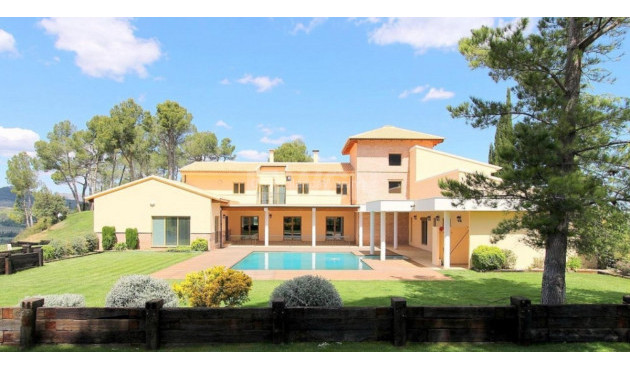 Villa - Resale - Penaguila - Inland