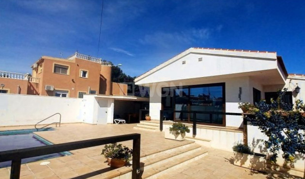 Villa - Resale - Pilar de la Horadada - Costa Blanca