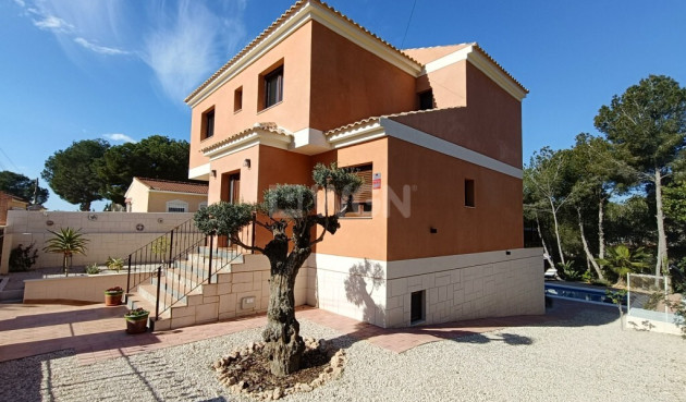 Villa - Resale - Pilar de la Horadada - Pinar de Campoverde