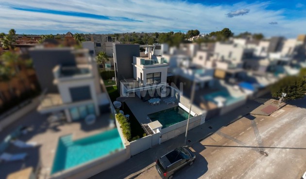 Villa - Resale - San Miguel de Salinas - Bellavista