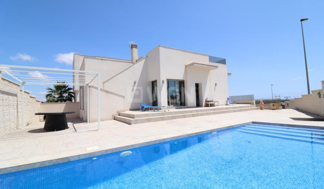 Villa - Resale - San Miguel de Salinas - Inland