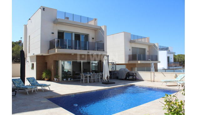 Villa - Resale - San Miguel de Salinas - Inland