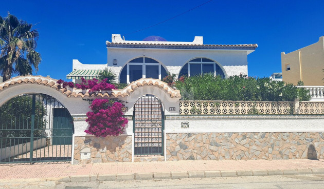 Villa - Resale - San Miguel de Salinas - Inland