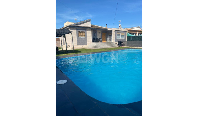 Villa - Resale - Torrevieja - 82368