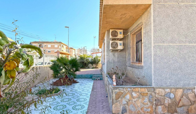 Villa - Resale - Torrevieja - Costa Blanca