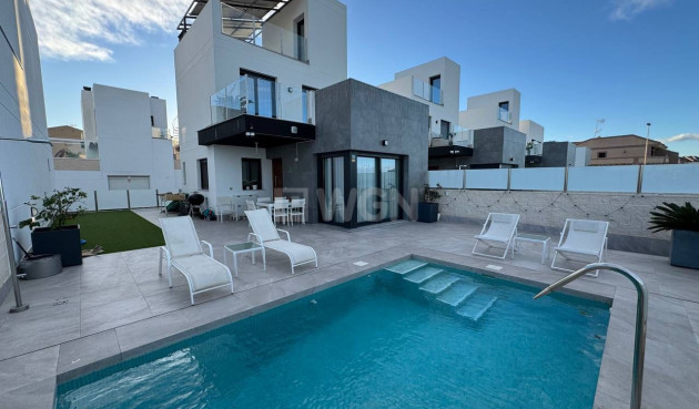 Villa - Resale - Torrevieja - Costa Blanca