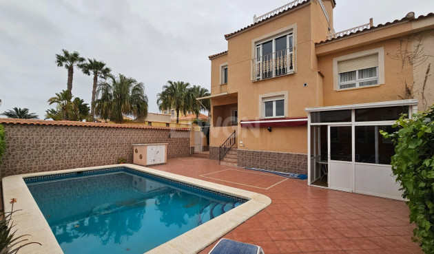 Villa - Resale - Torrevieja - El Chaparral