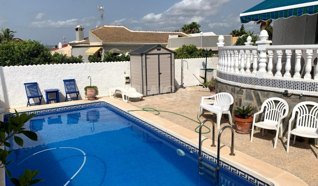 Villa - Resale - Torrevieja - La Siesta - El Salado - Torreta
