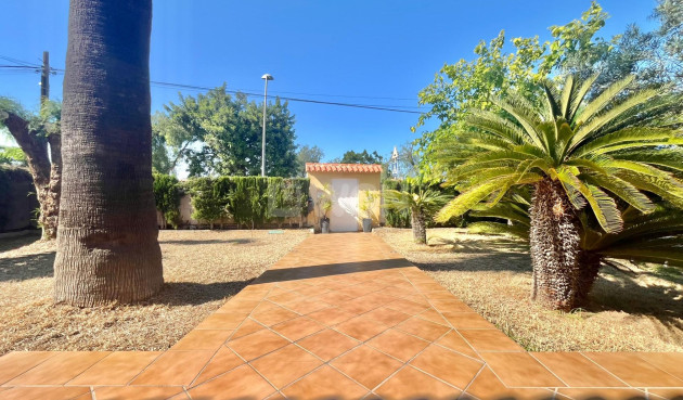 Villa - Resale - Torrevieja - Los Balcones - Los Altos del Edén