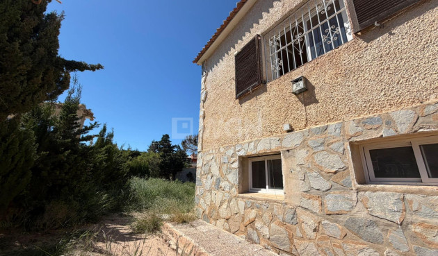 Villa - Resale - Torrevieja - Los Balcones - Los Altos del Edén