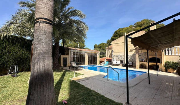 Villa - Resale - Torrevieja - Los Balcones - Los Altos del Edén
