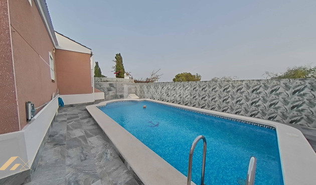 Villa - Resale - Torrevieja - San Luis
