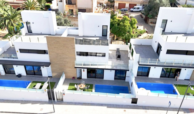 Villa - Resale - Villamartin - Costa Blanca
