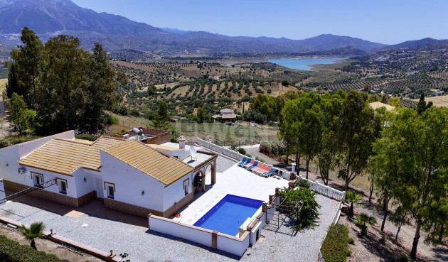 Villa - Resale - Vinuela - Inland