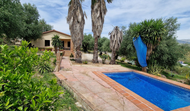 Villa - Resale - Vinuela - Inland