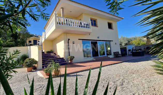 Villa - Resale - Vinuela - Inland