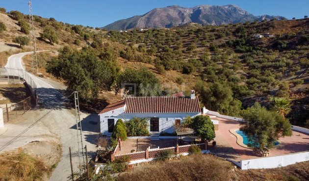 Villa - Resale - Vinuela - Inland