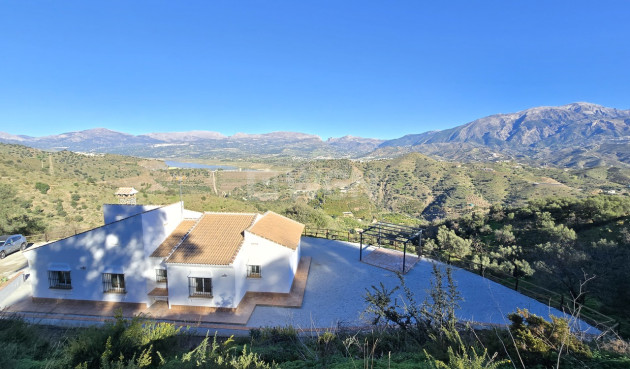 Villa - Resale - Vinuela - Inland