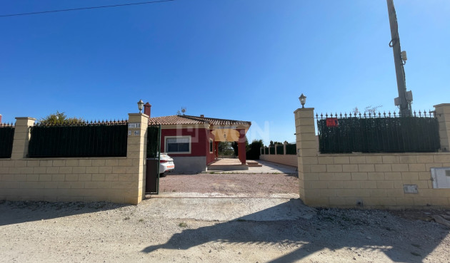 Villa - Reventa - Albatera - Inland