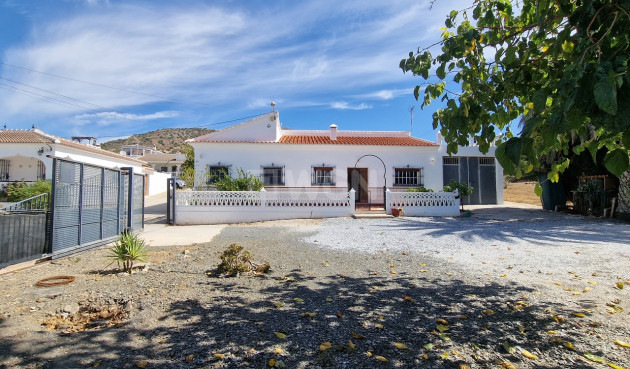 Villa - Reventa - Alcaucín - Inland