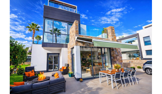 Villa - Reventa - Cabo Roig - Costa Blanca