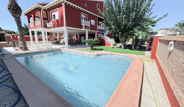 Villa - Reventa - Campoamor - Campoamor