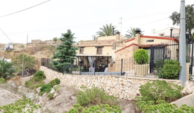 Villa - Reventa - Fortuna - Inland